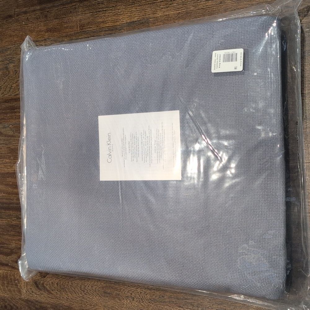 Calvin Klein Home Bamboo Flowers Basket Weave King Blanket NWT